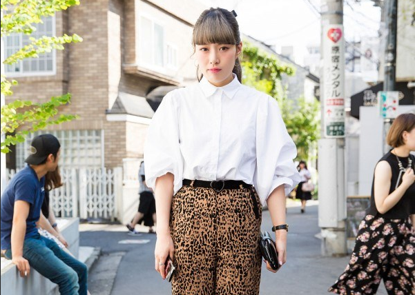 Kurara Gadis Jepang Menampilkan Gaya Fashion Harajuku Dengan Nadia Dress Shirt, Virgins Cheetah Print & Tokyo Bopper